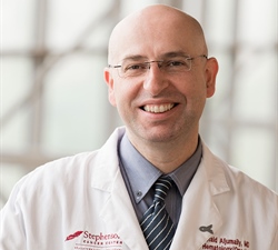 OU Faculty Member Co-Leading Innovative National Trial to Advance Lung Cancer Treatment