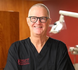 OU College of Dentistry Leader Earns Mentor of the Year Honor