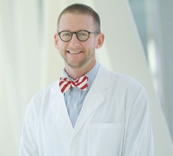 OU College of Medicine Names T.R. Lewis as Associate Dean for Student Affairs