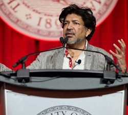 Siddhartha Mukherjee discusses AI and health at OU Presidential Speakers Series dinner