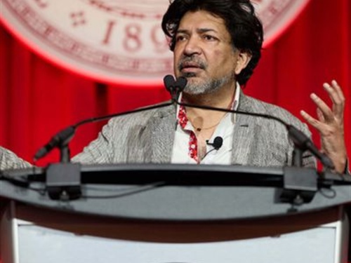 Siddhartha Mukherjee discusses AI and health at OU Presidential Speakers Series dinner